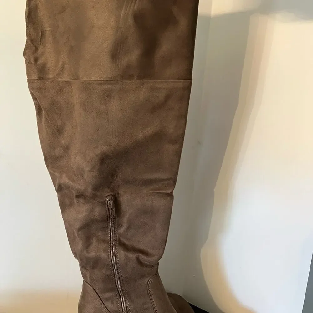 JOURNEE COLLECTION WOMENS TALL BOOT SIZE 11WC! NEW!!